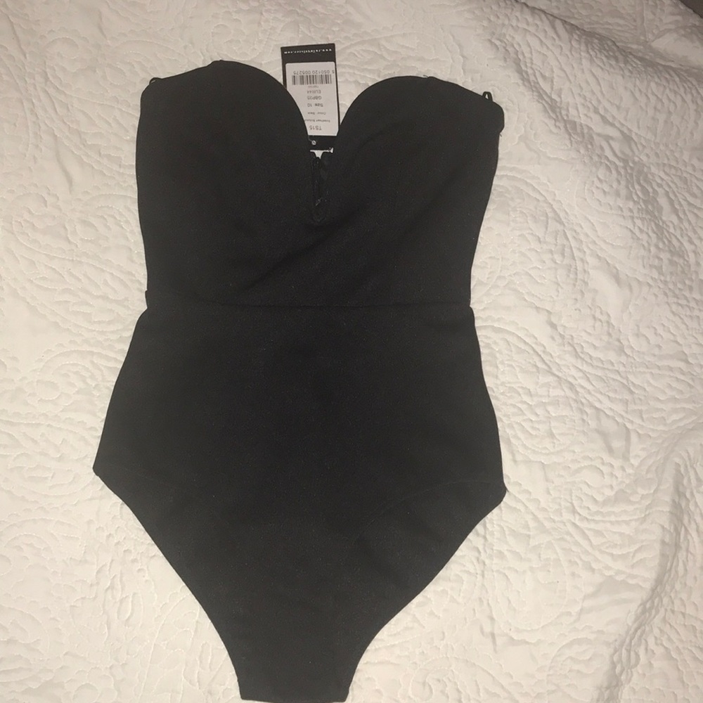 Sweetheart Bodysuit size 10 run small.